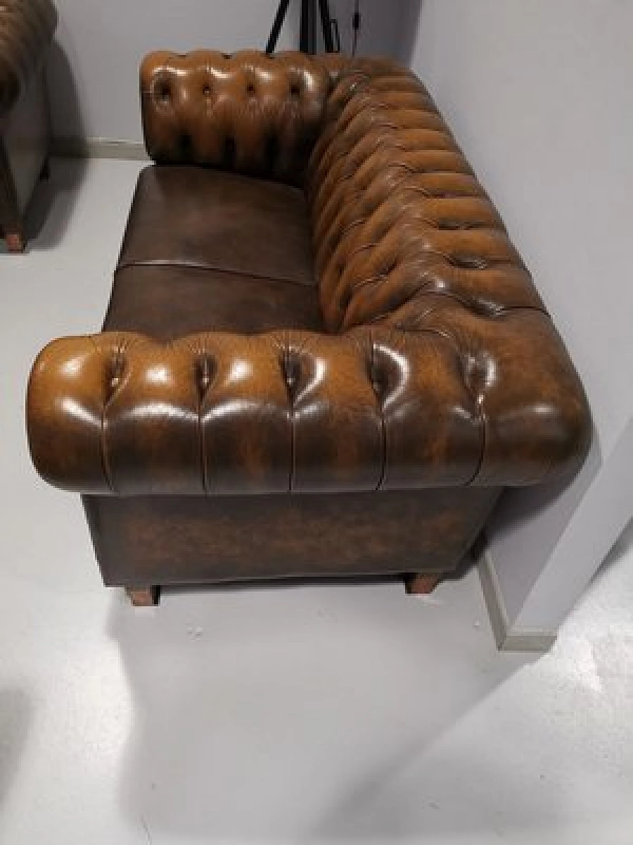 English Chesterfield leather sofa, 1960s 1446396