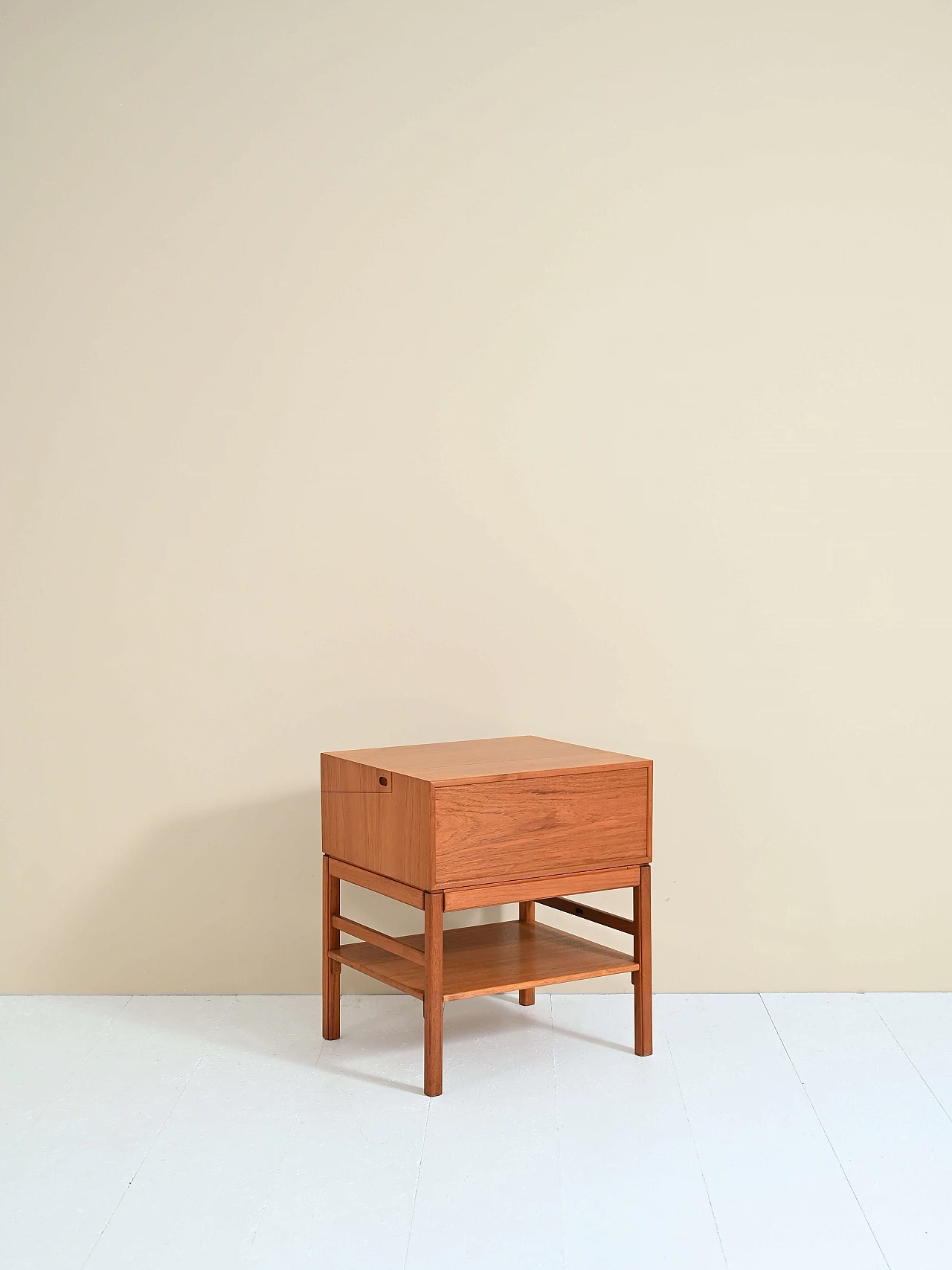 Square coffee table with storage compartment, 1960s 1448596