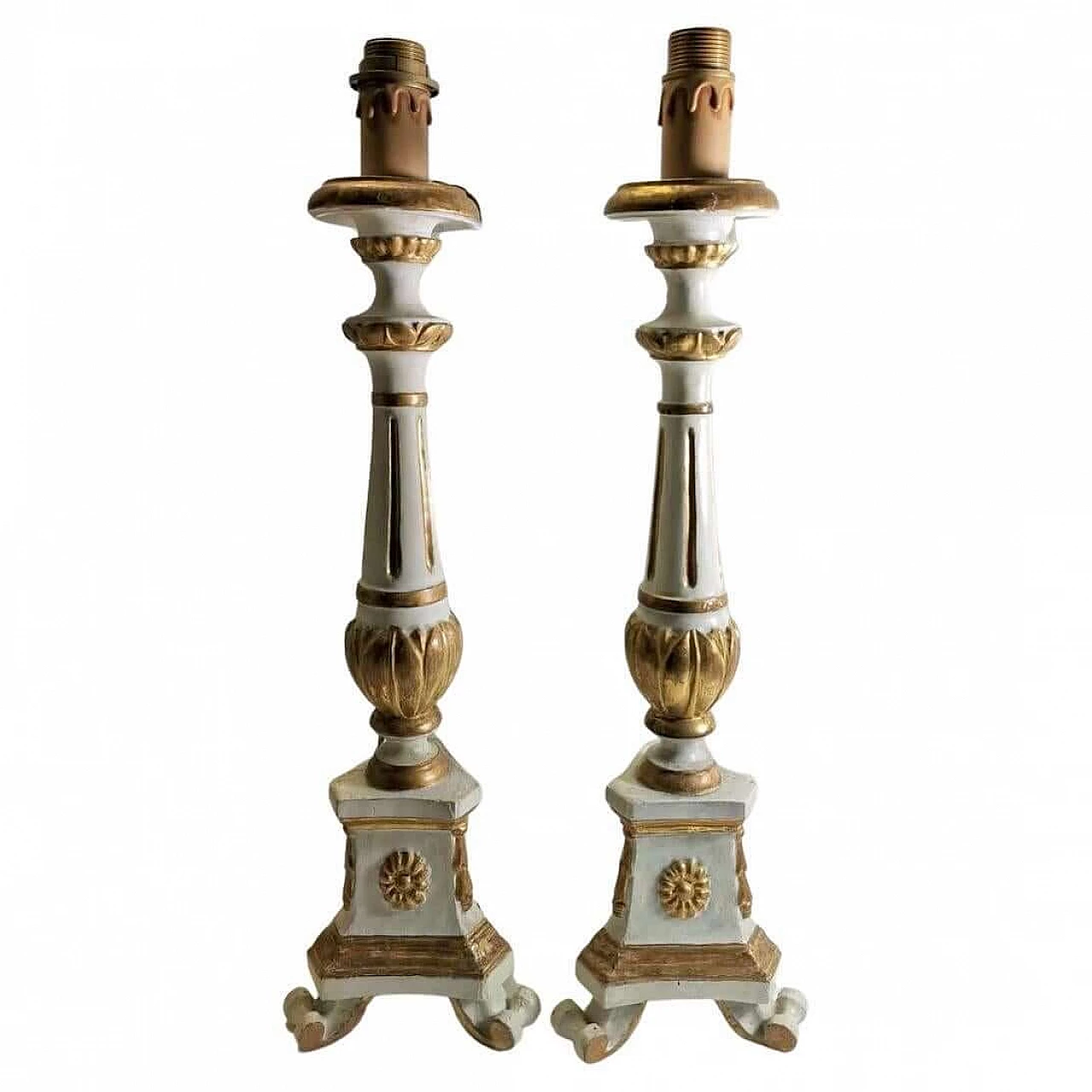 Pair of carved and gilded wooden altar candlesticks, 18th century 1464192