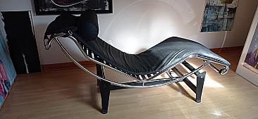 Chaise longue LC4 di Le Corbusier in pelle nera dal Alivar Mvsevm, anni '80