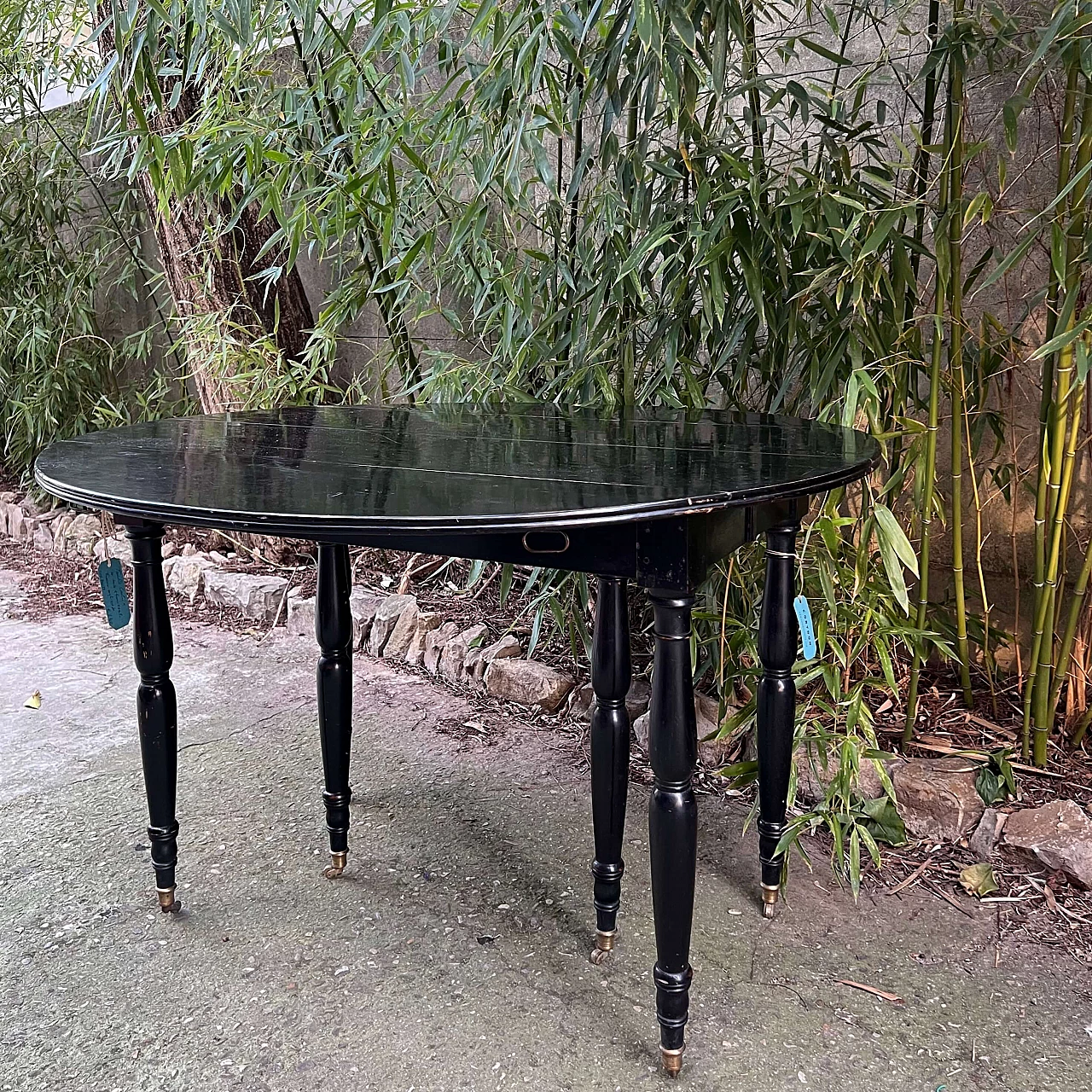 Ebonised mahogany extending table, 19th century 1469164