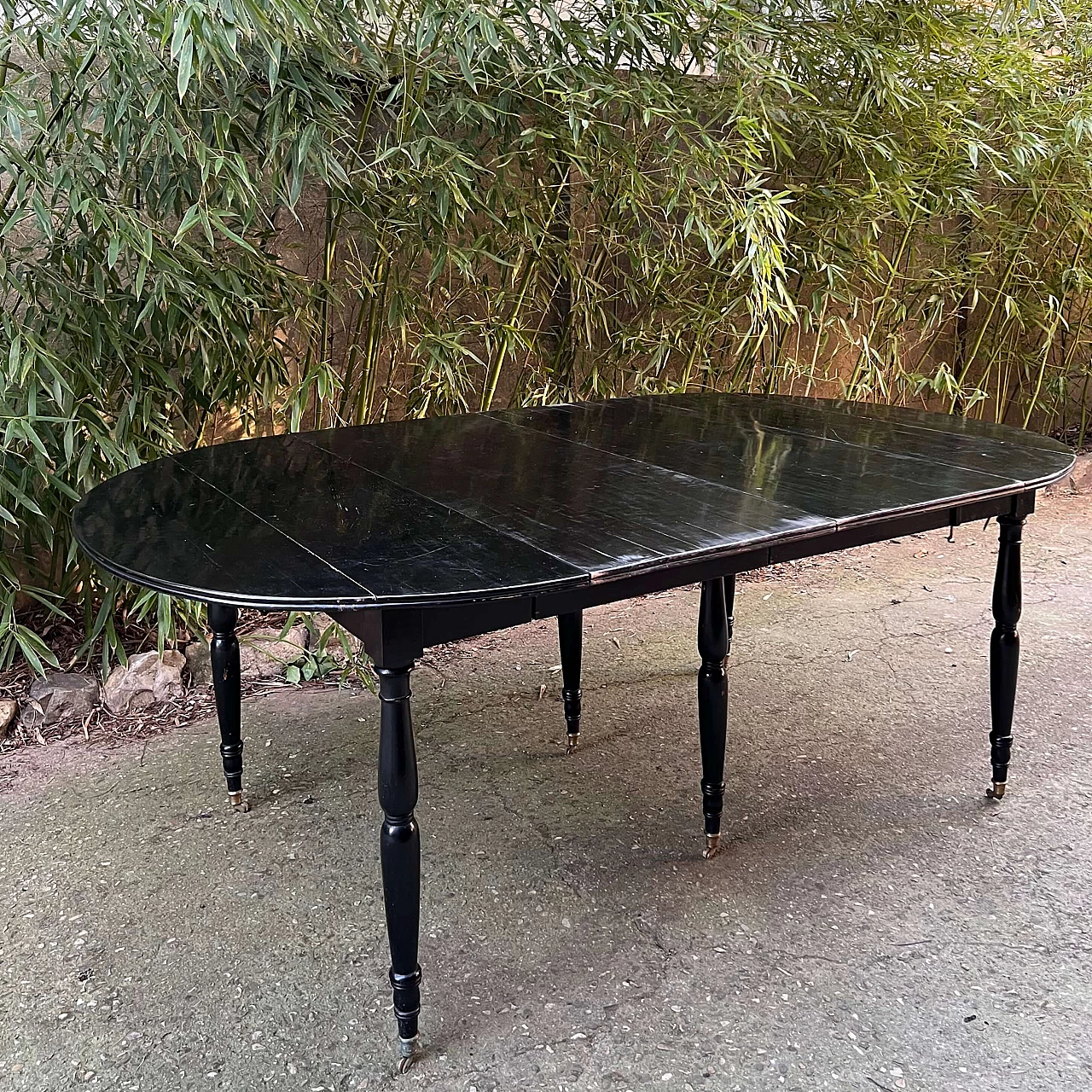 Ebonised mahogany extending table, 19th century 1469167