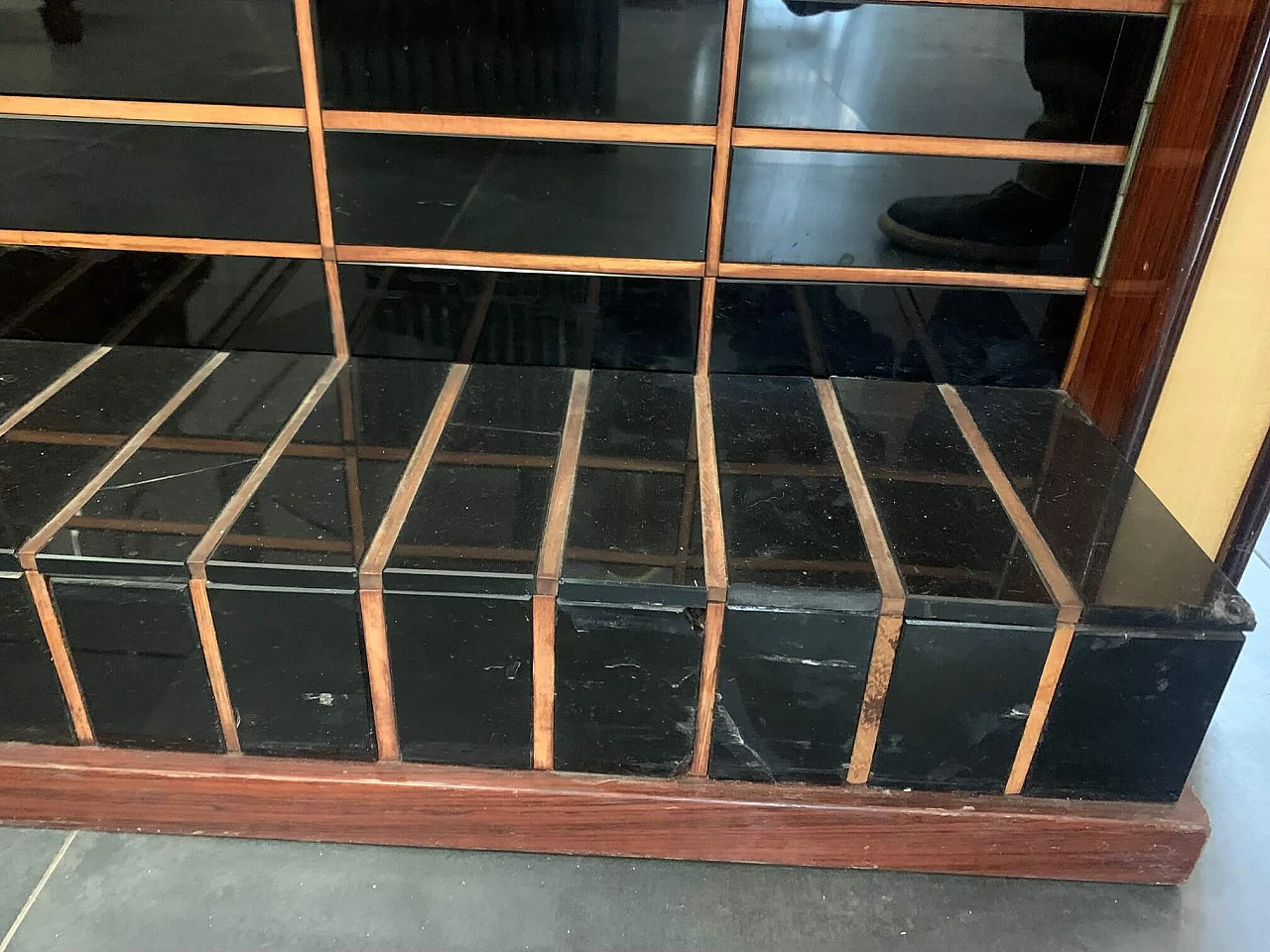 Credenza con specchio di Luigi Brusotti, anni '40 1478060