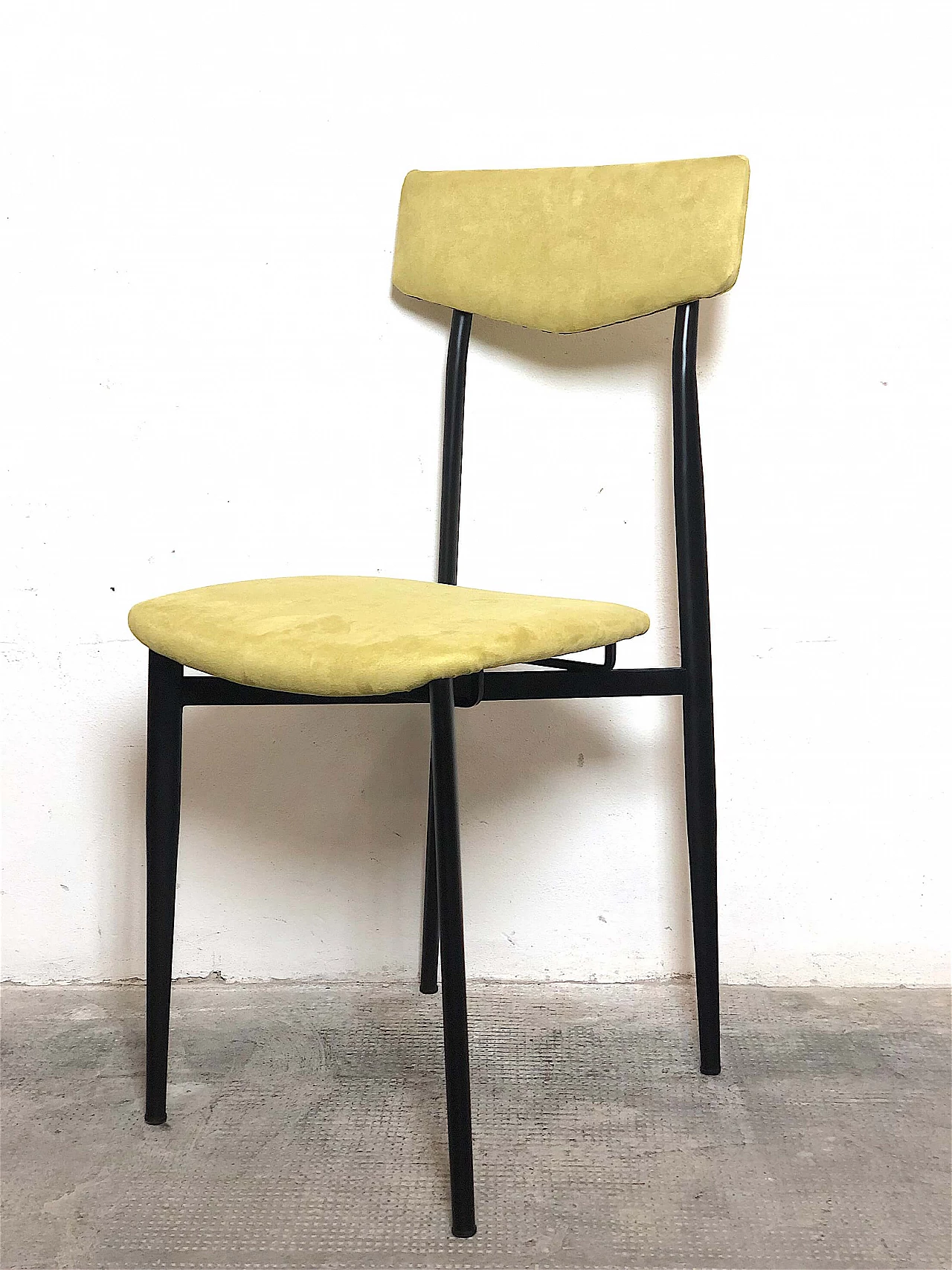 6 Metal and yellow microfibre chairs, 1960s 1479247