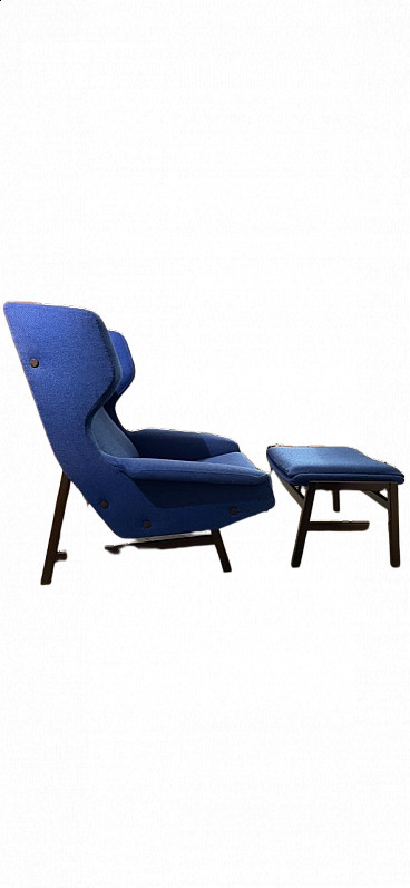 Gianfranco Frattini, Una poltrona '880' con poggiapiedi per CASSINA (1960)