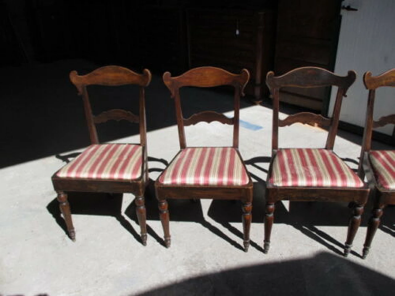 6 Charles X chairs in walnut and sycamore, mid 19th century 2