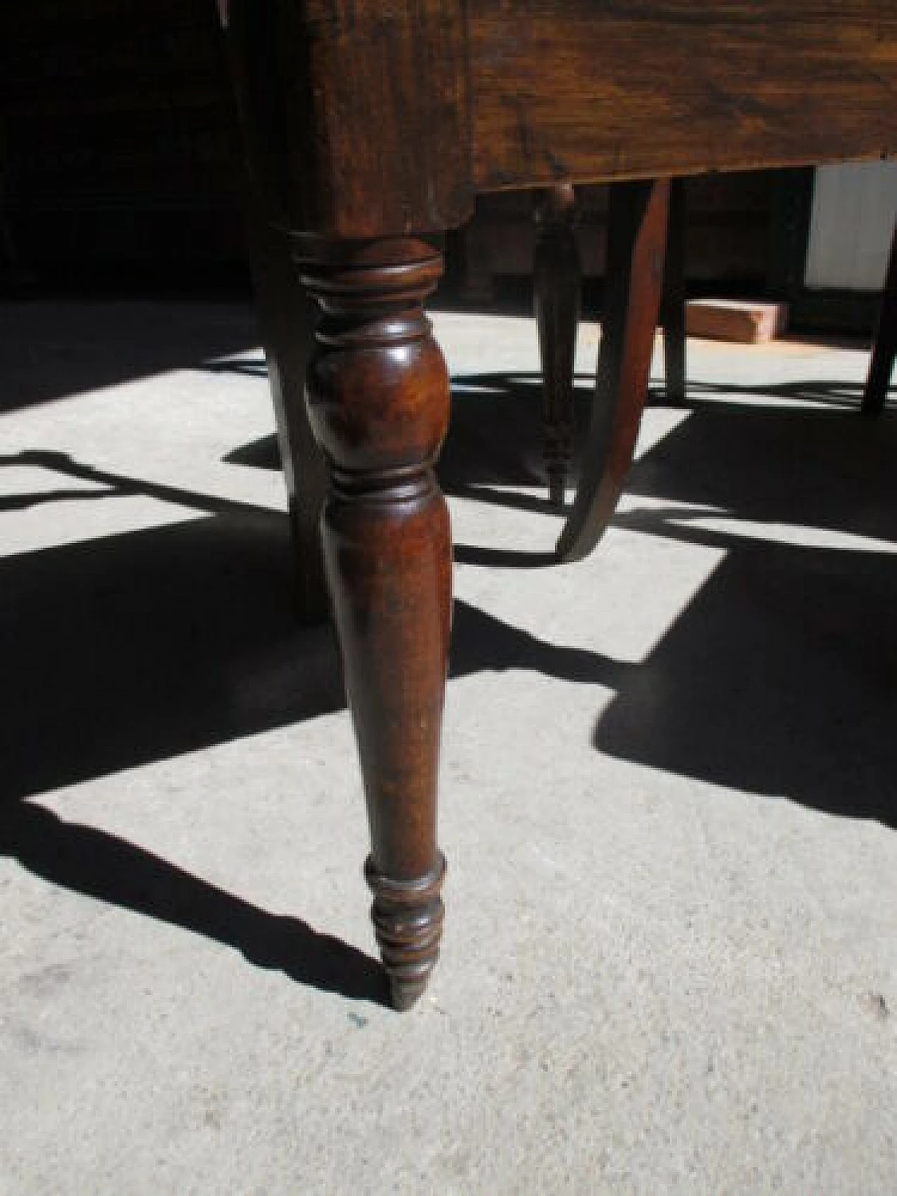 6 Charles X chairs in walnut and sycamore, mid 19th century 4