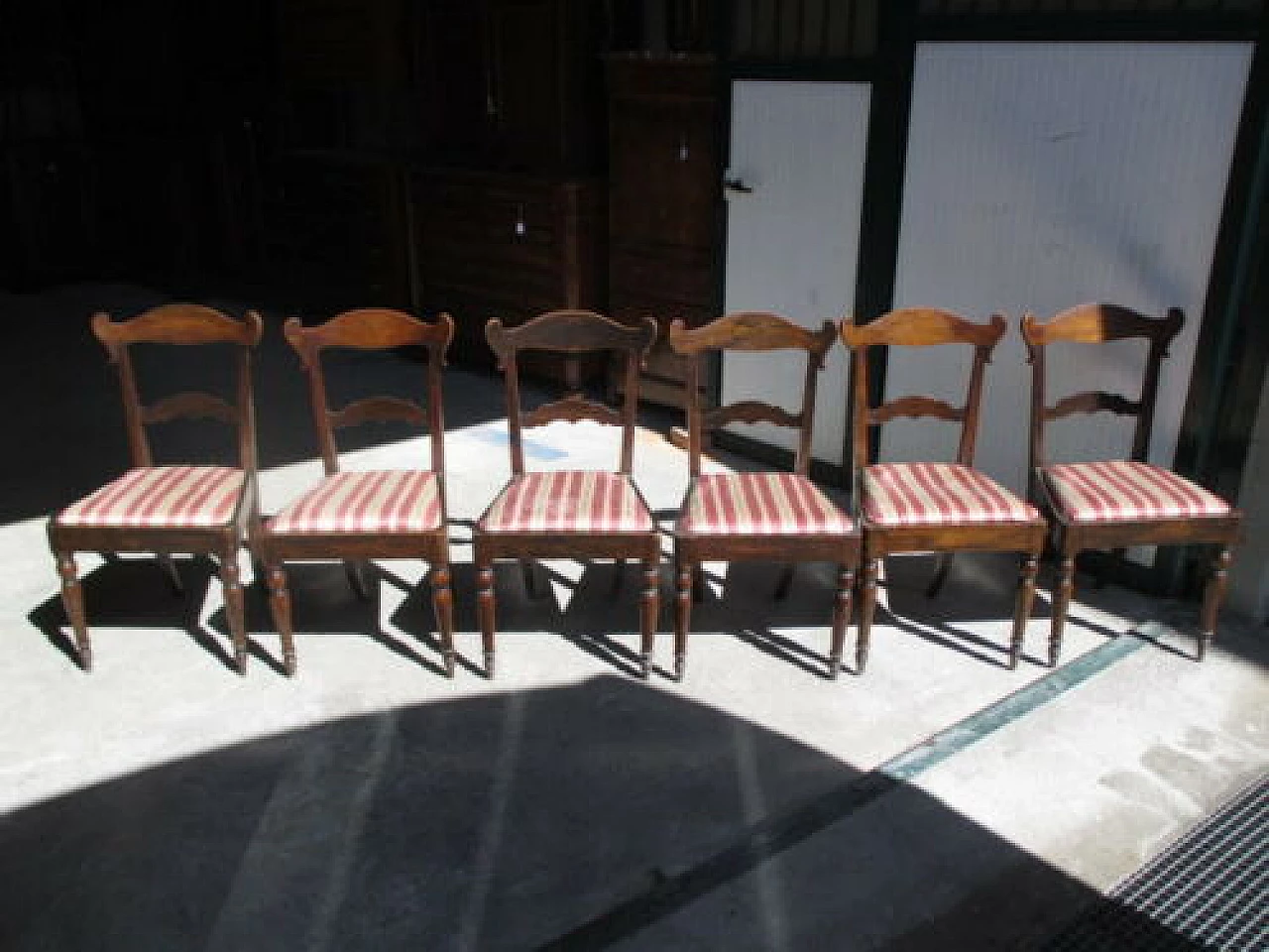 6 Charles X chairs in walnut and sycamore, mid 19th century 11