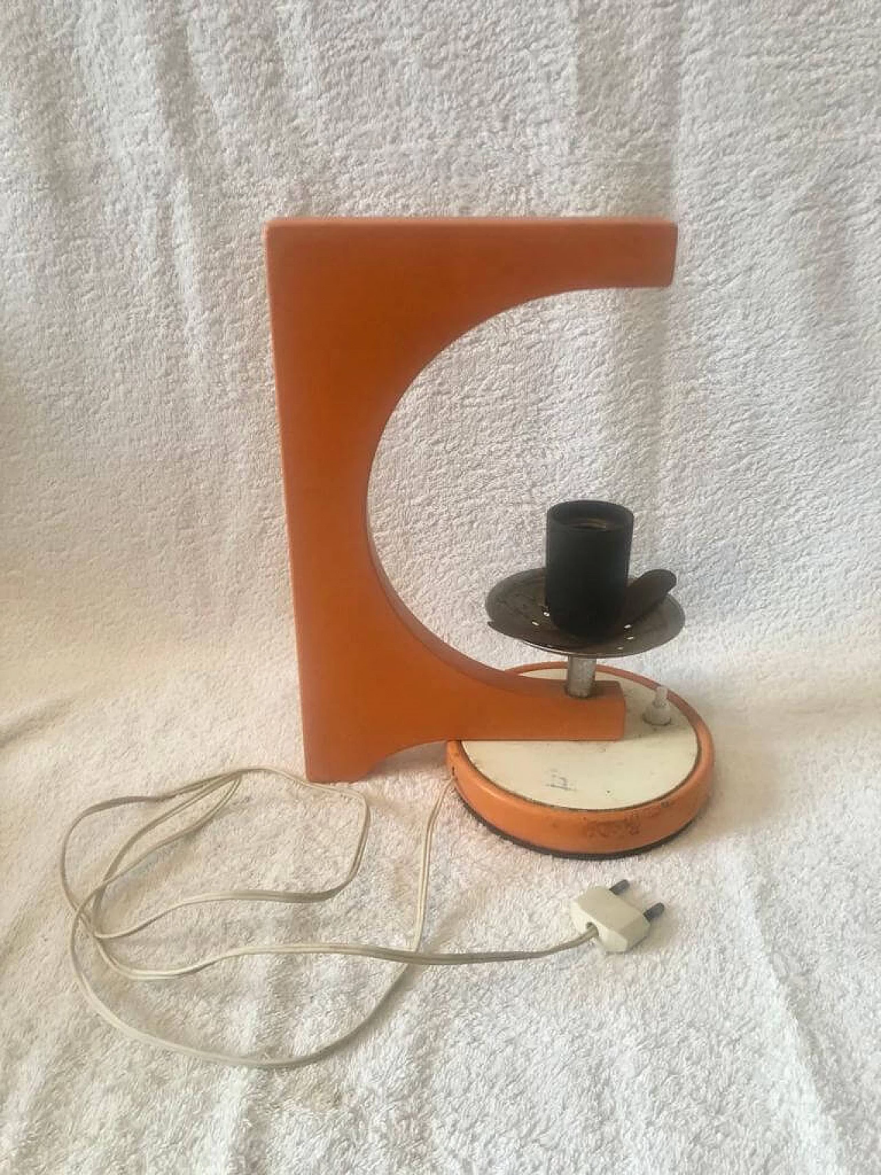 Table lamp in lacquered wood with orange shades, 1960s 6