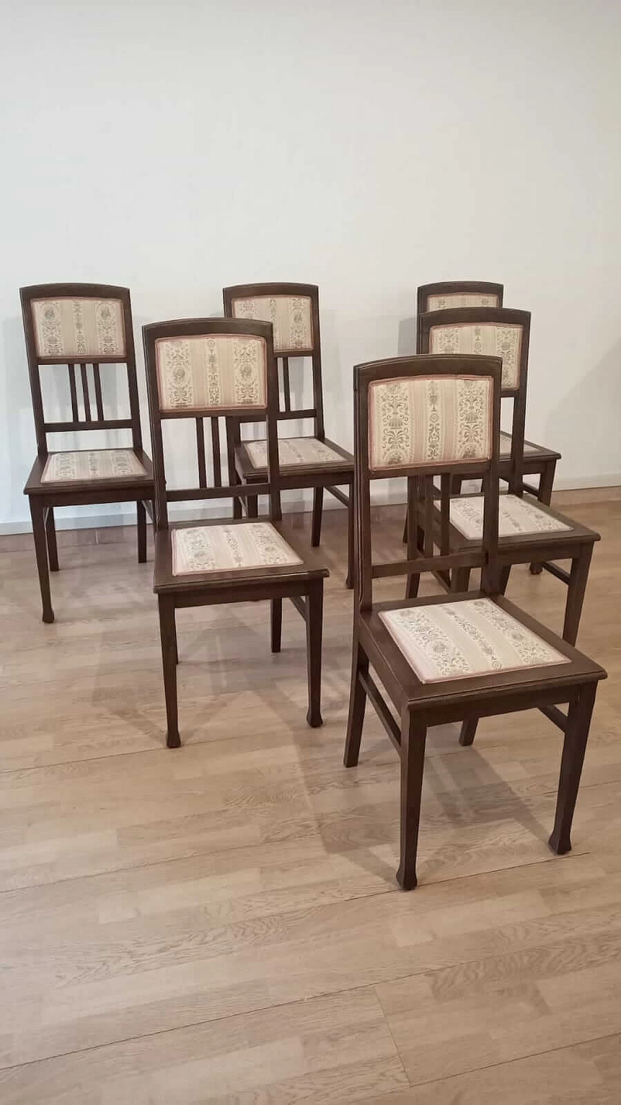 6 Fabric and oak chairs, 1920s 1355471