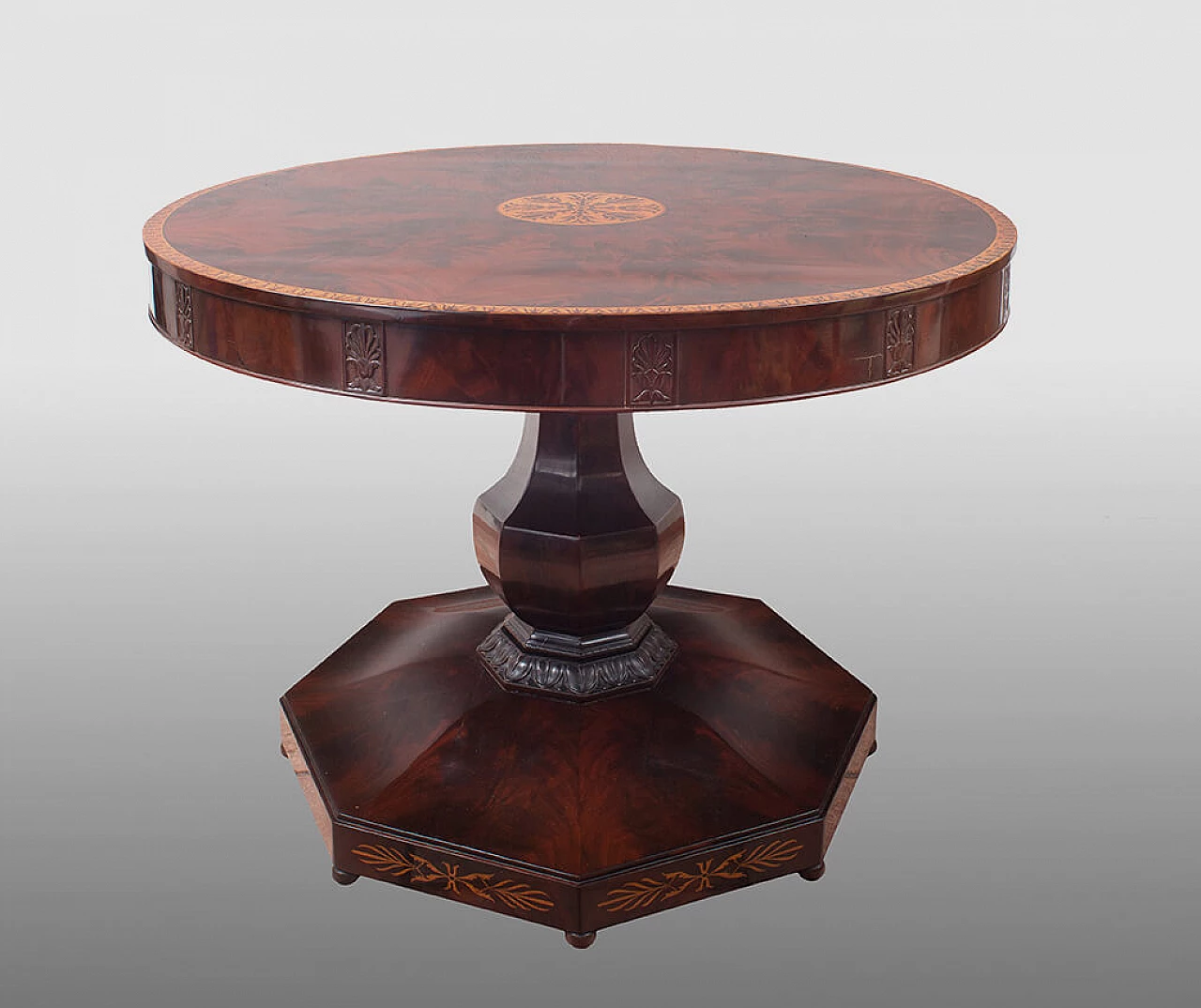 Smith coffee table in mahogany feather with maple inlay, 19th century 1