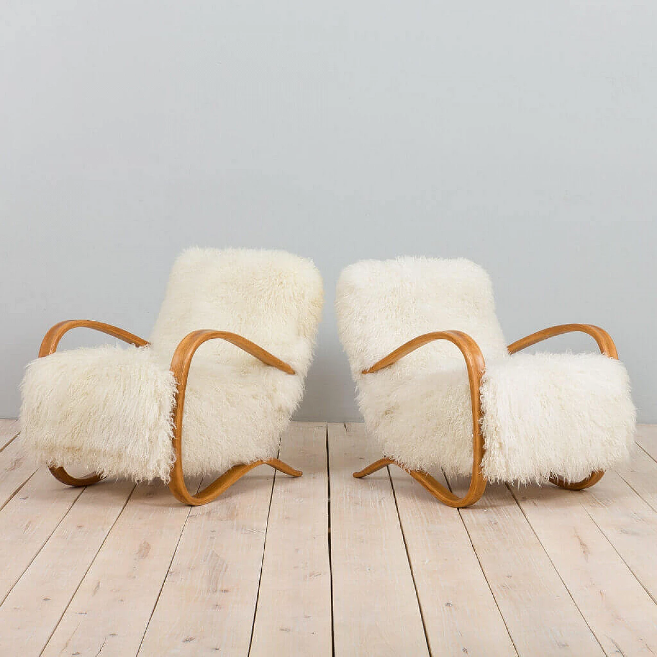 Pair of Jindrich Halaba sheepskin armchairs 269, 1930s 9