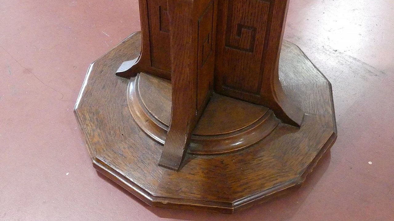 Arts & Craft English oak table, 20th century 1