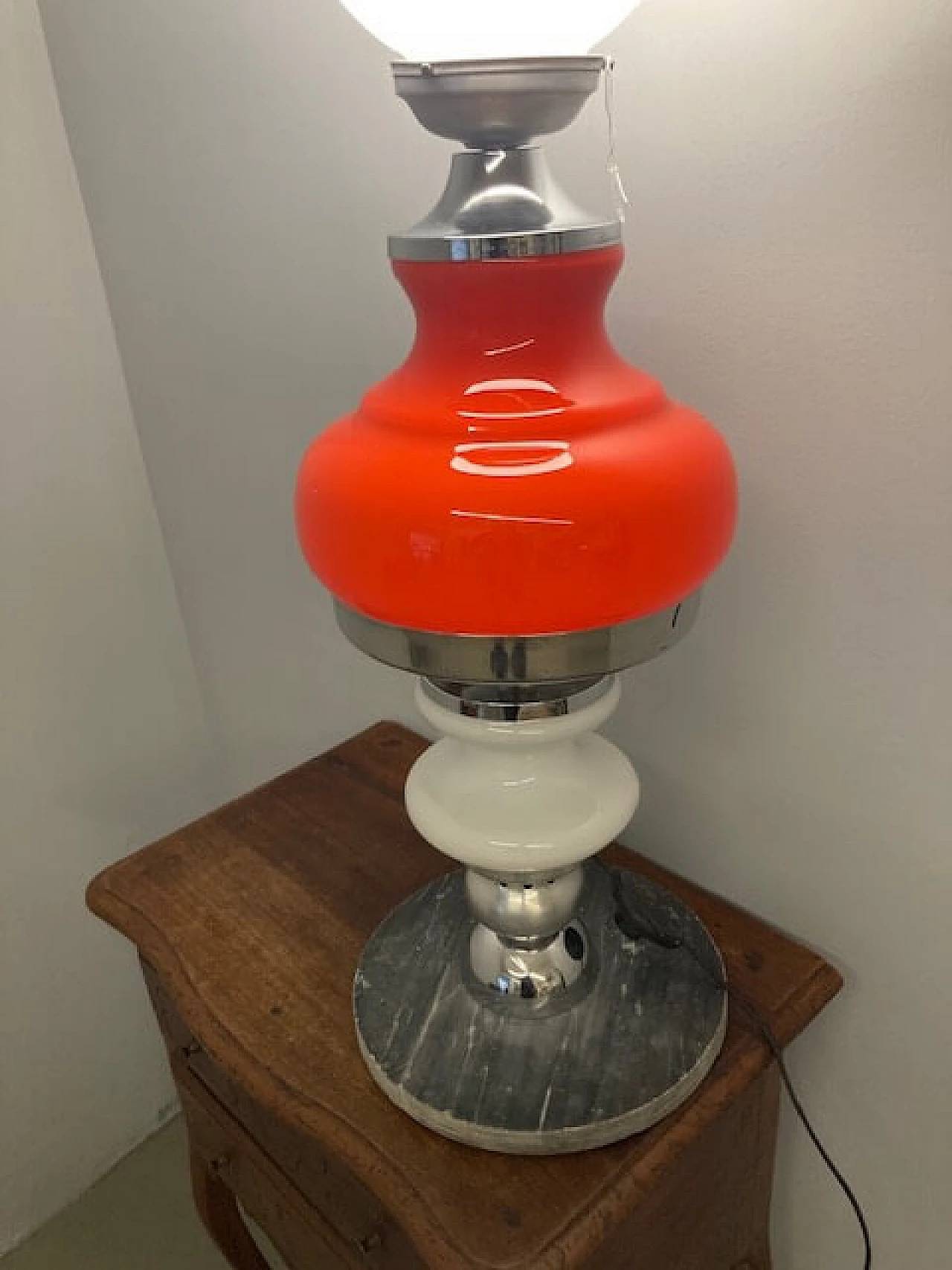 Red and white Murano glass lamp, 1960s 4