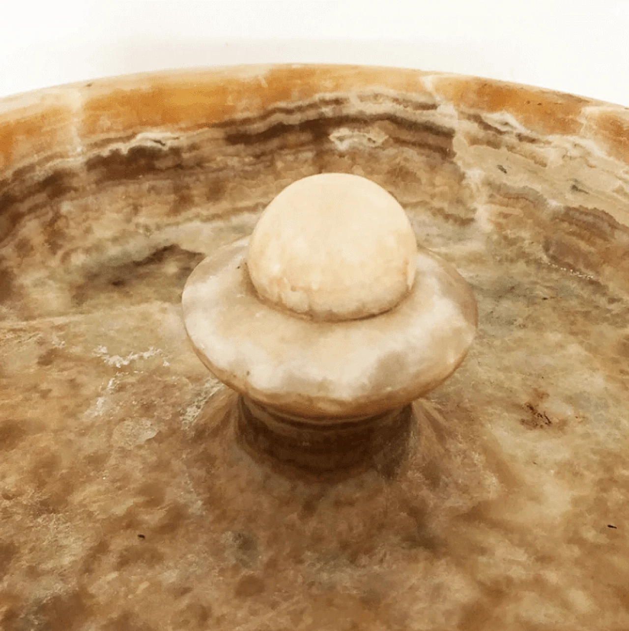 Onyx holy water font, beige with white veins beginning of 20th century 5