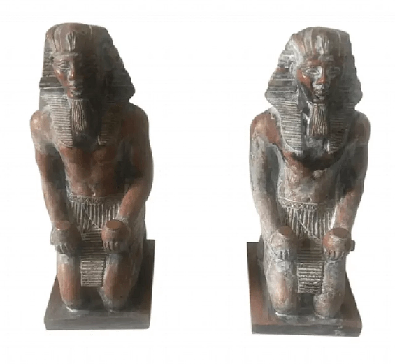 Pair of hand-carved Art Deco' sculptures of Egyptian Pharaohs in wood, 40s 1