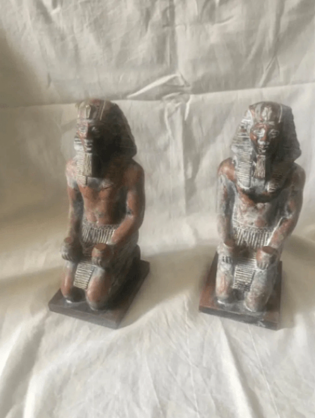 Pair of hand-carved Art Deco' sculptures of Egyptian Pharaohs in wood, 40s 16