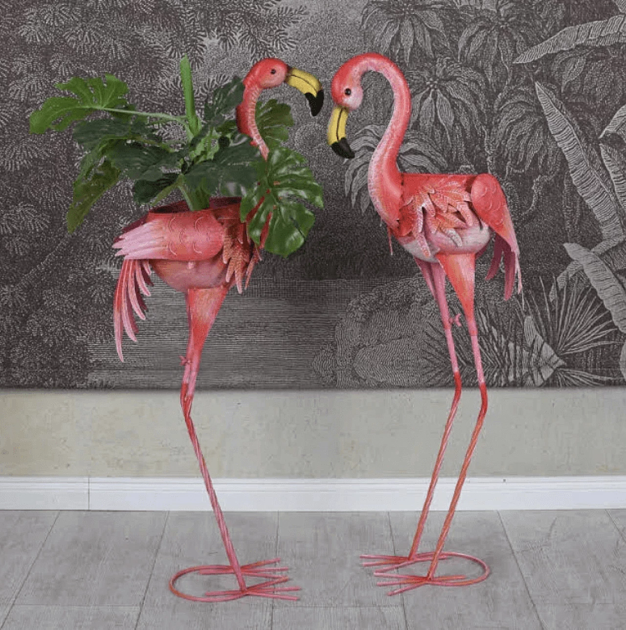 Pair of flamingo-shaped pot holders made of metal 4