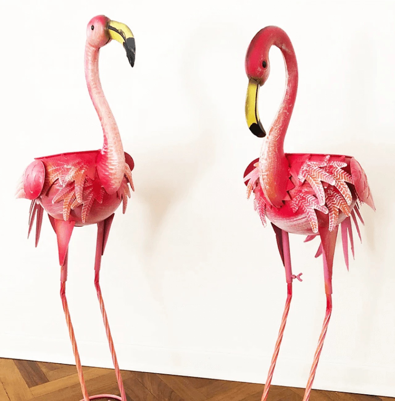 Pair of flamingo-shaped pot holders made of metal 6