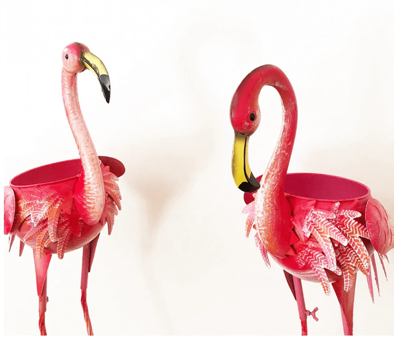 Pair of flamingo-shaped pot holders made of metal 9