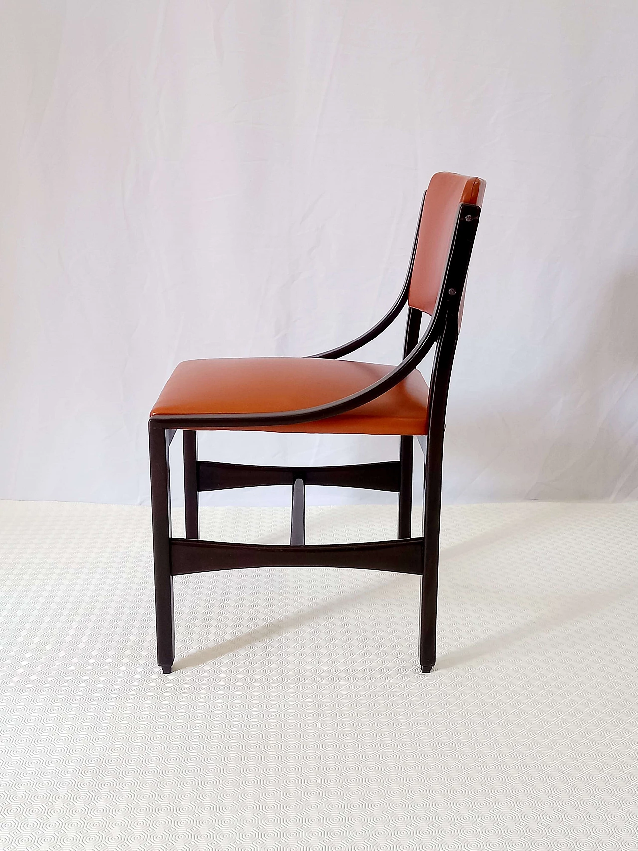 6 Orange and rosewood leather dining chairs, 1970s 19