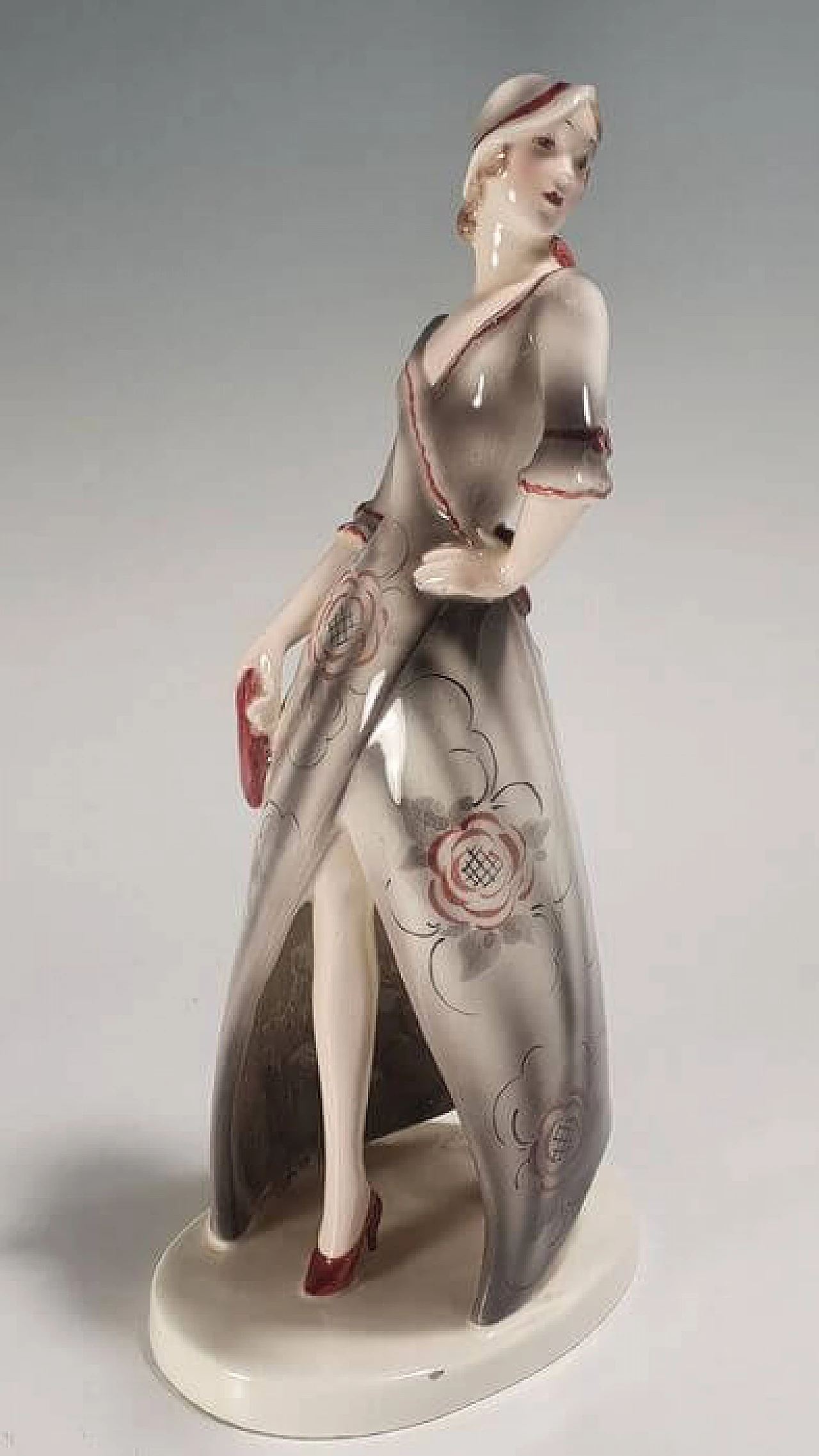 Scultura in ceramica raffigurante una donna di Goldscheider, anni '30 1