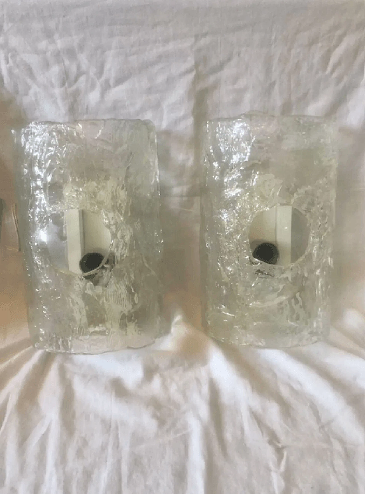 Pair of glass wall sconces, 1970s 12