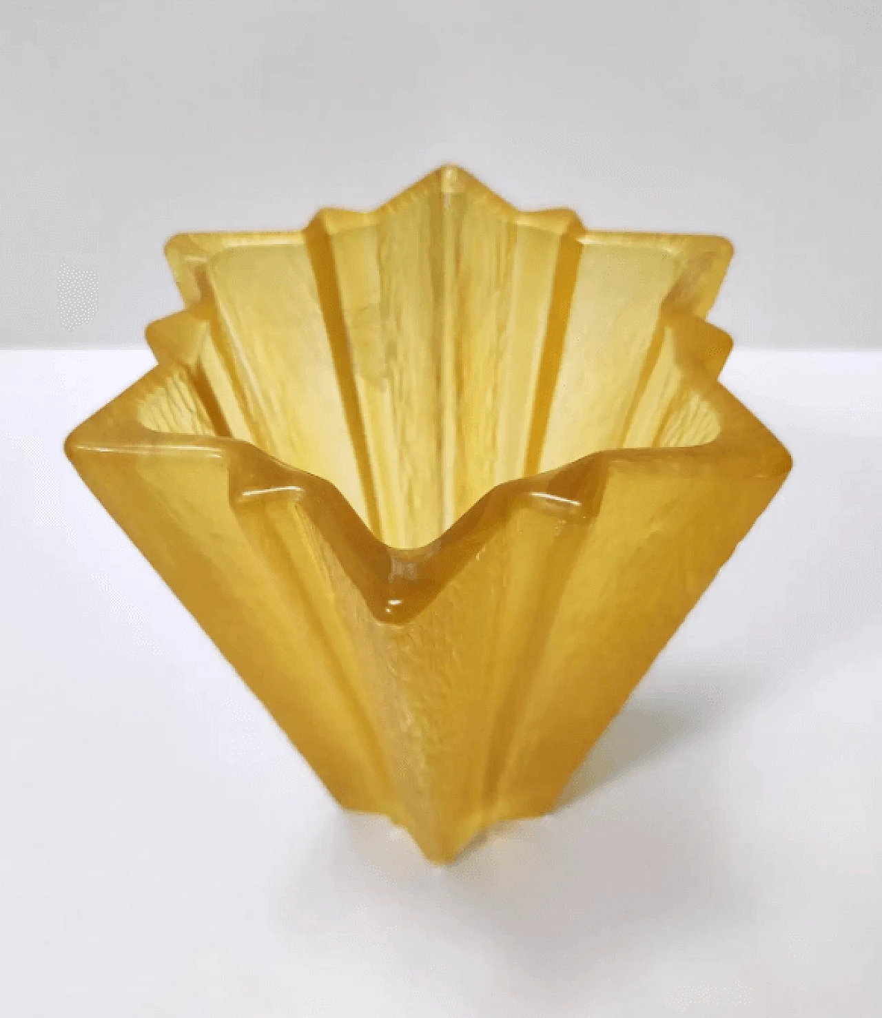 Star-shaped glass vase attributed to Pierre D'Avens for Daum, 1940s 5