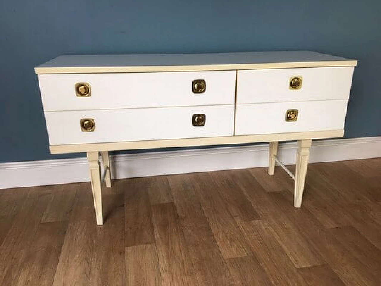 Chest of drawers in white lacquered wood by Austin Suite, 1960s 7