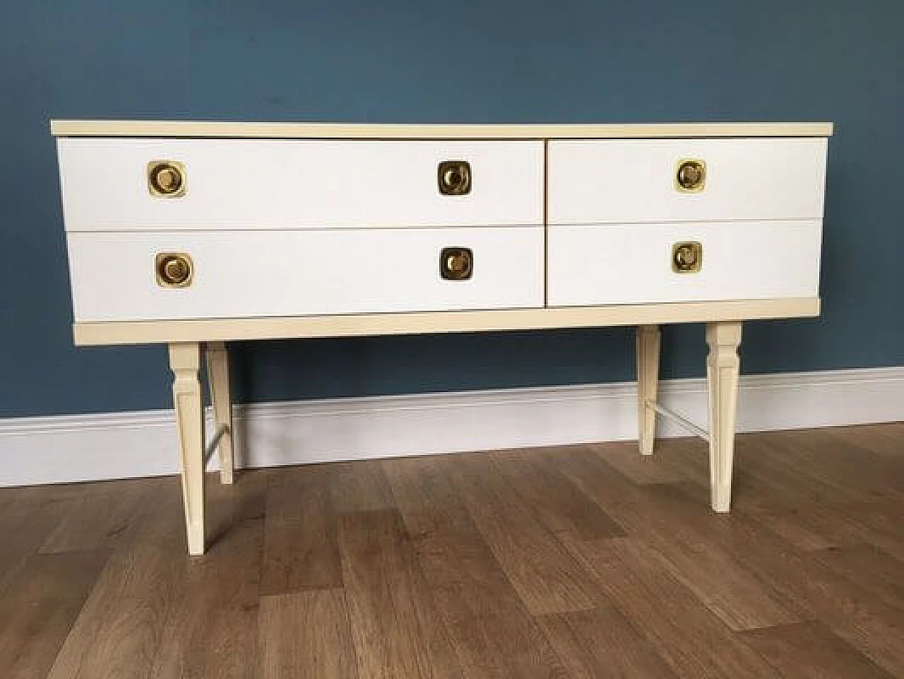 Chest of drawers in white lacquered wood by Austin Suite, 1960s 9