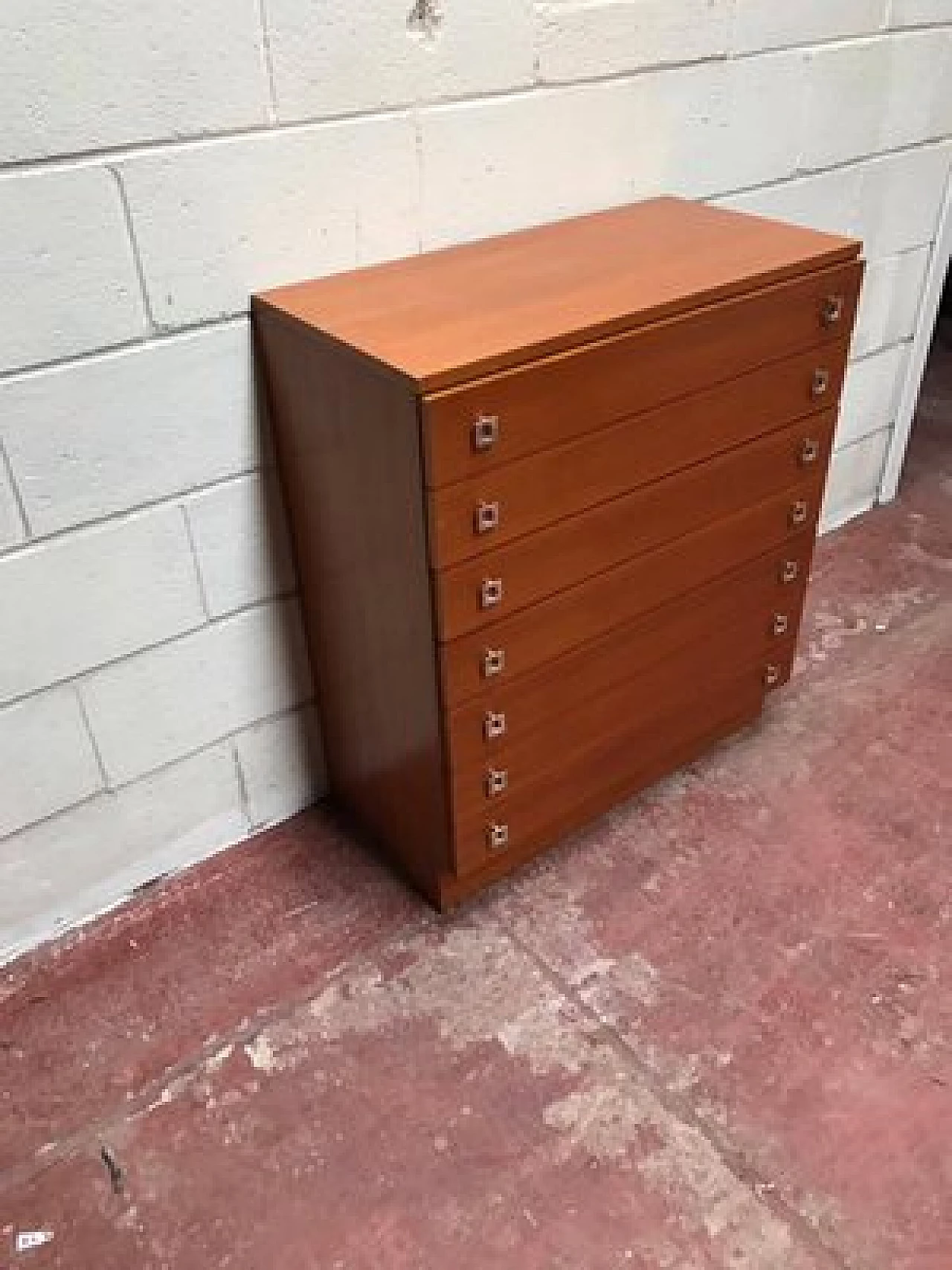 English chest of drawers in teak, 1960s 4