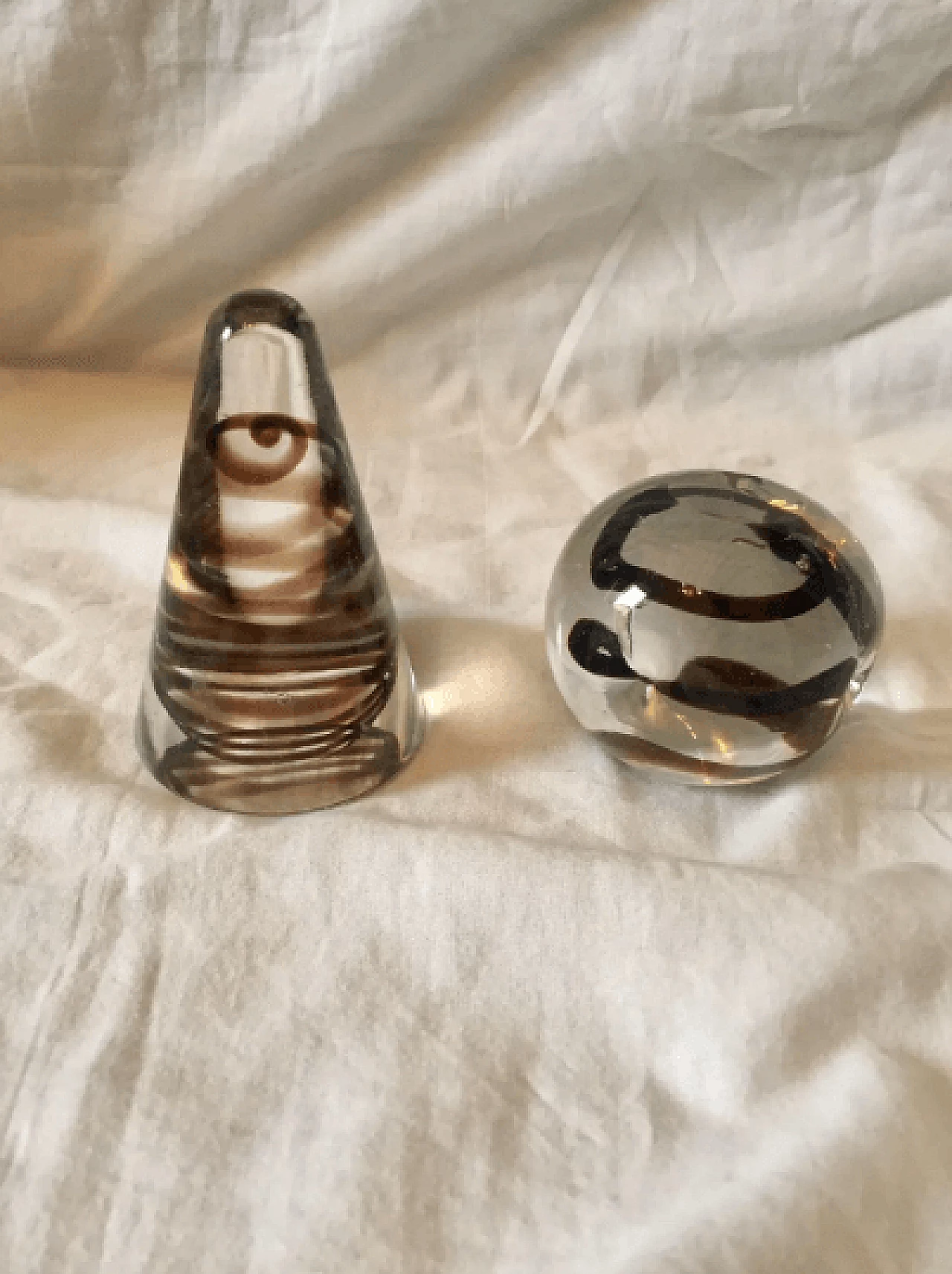 Pair of submerged art glass paperweights, 1960s 3