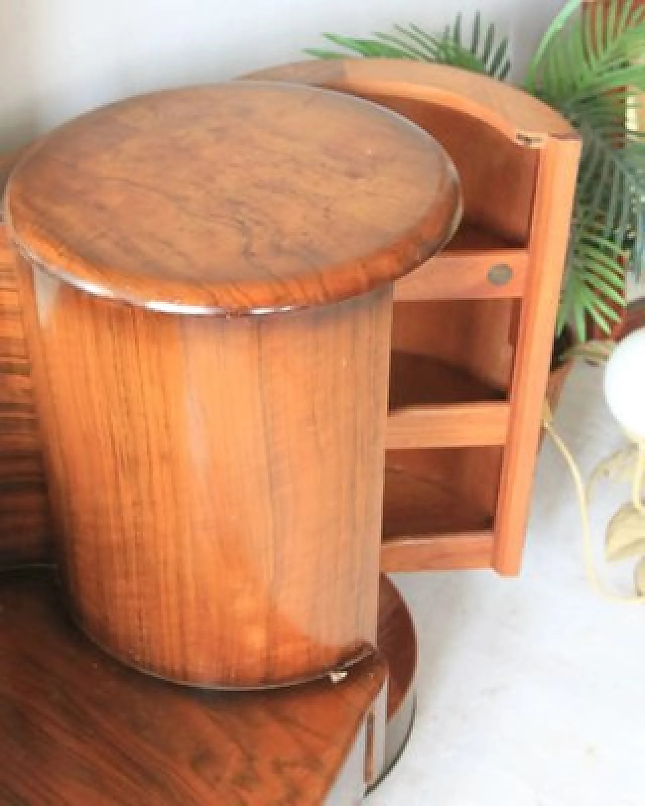 Art Deco dressing table with mirror by Shrager Brothers Masterpiece Furniture, 1930s 3