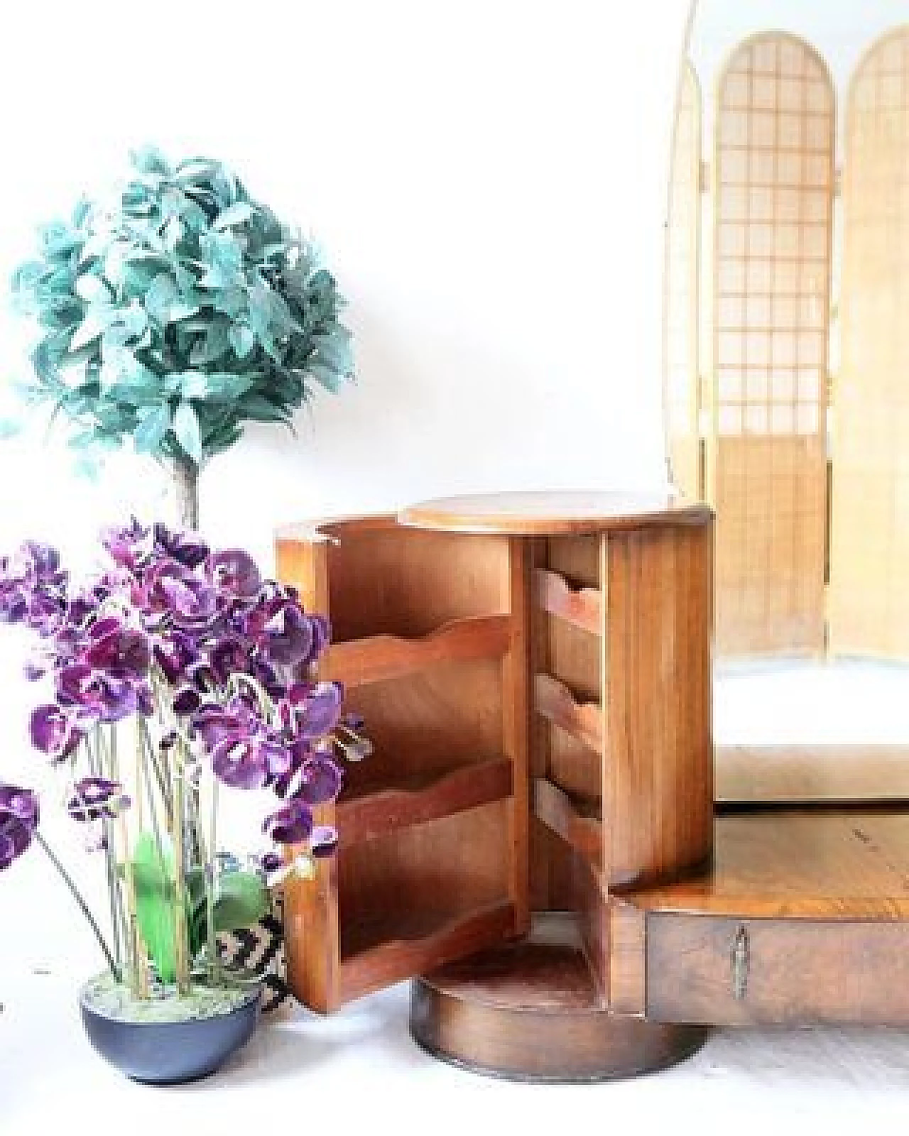 Art Deco dressing table with mirror by Shrager Brothers Masterpiece Furniture, 1930s 4