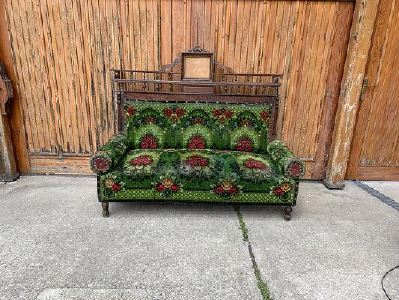 Hungarian Art Nouveau sofa in wood and fabric, 19th century 1