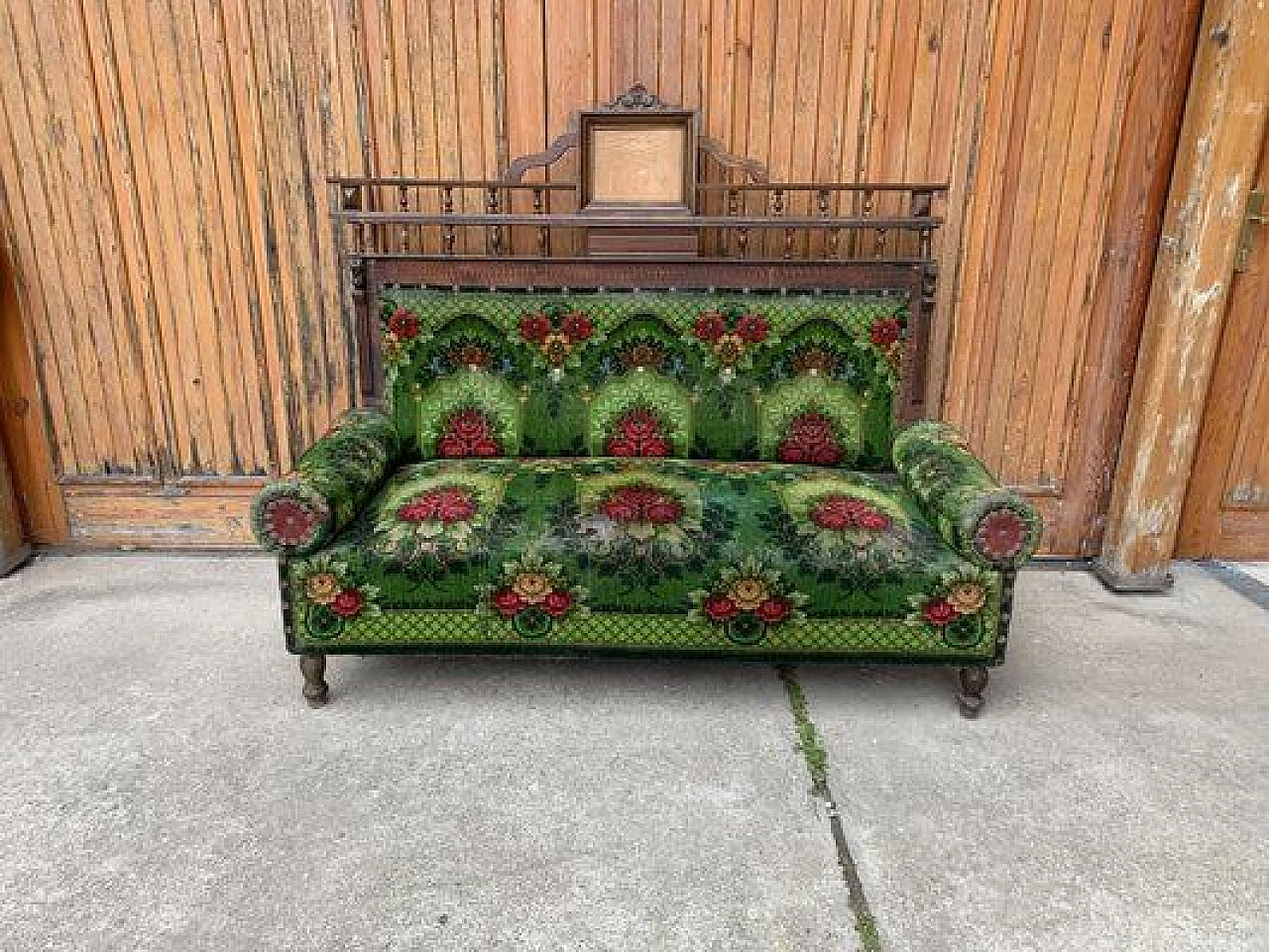 Hungarian Art Nouveau sofa in wood and fabric, 19th century 3