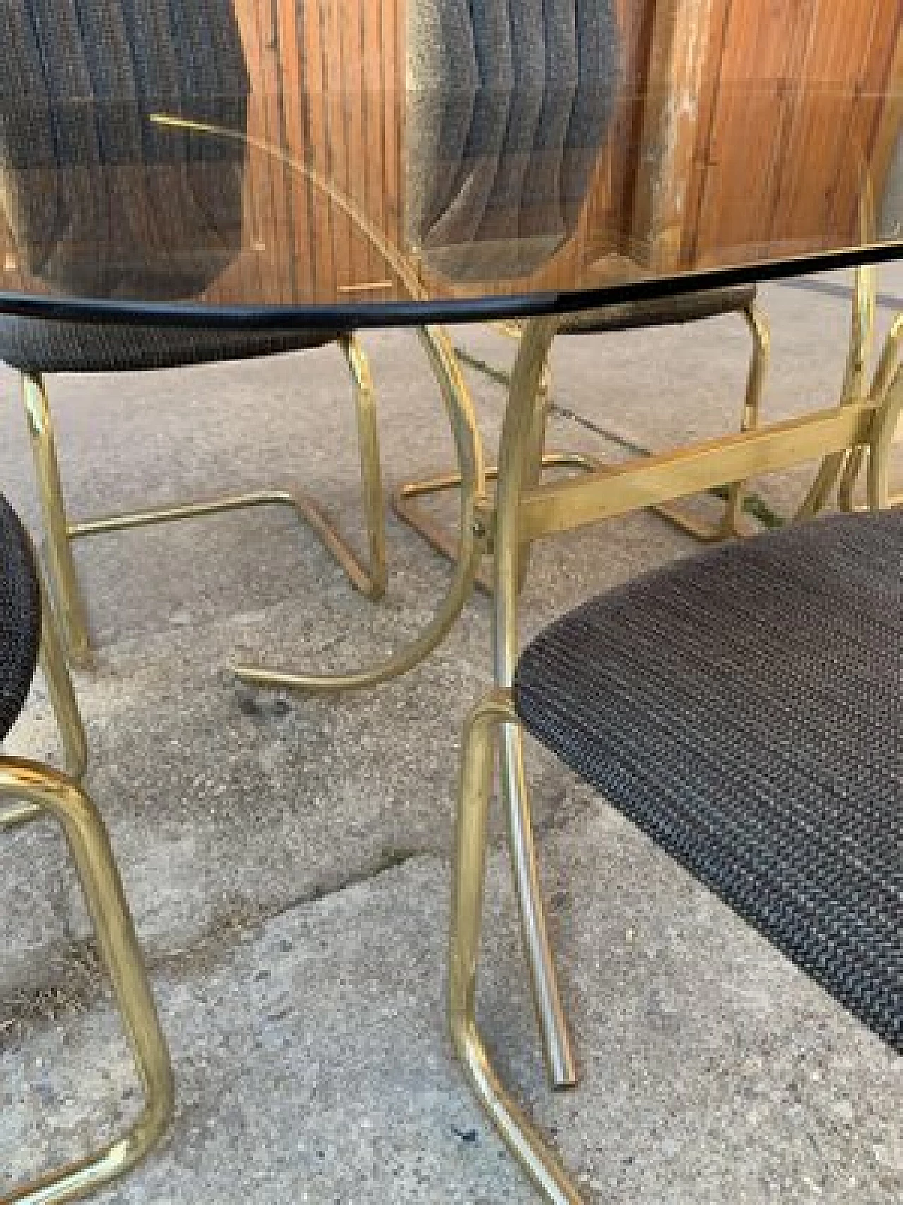 Dining table in glass with 6 chairs in brass, 1970s 7