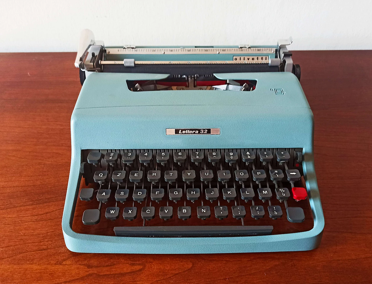 Lettera 32 typewriter by Nizzoli for Olivetti, 1960s 3