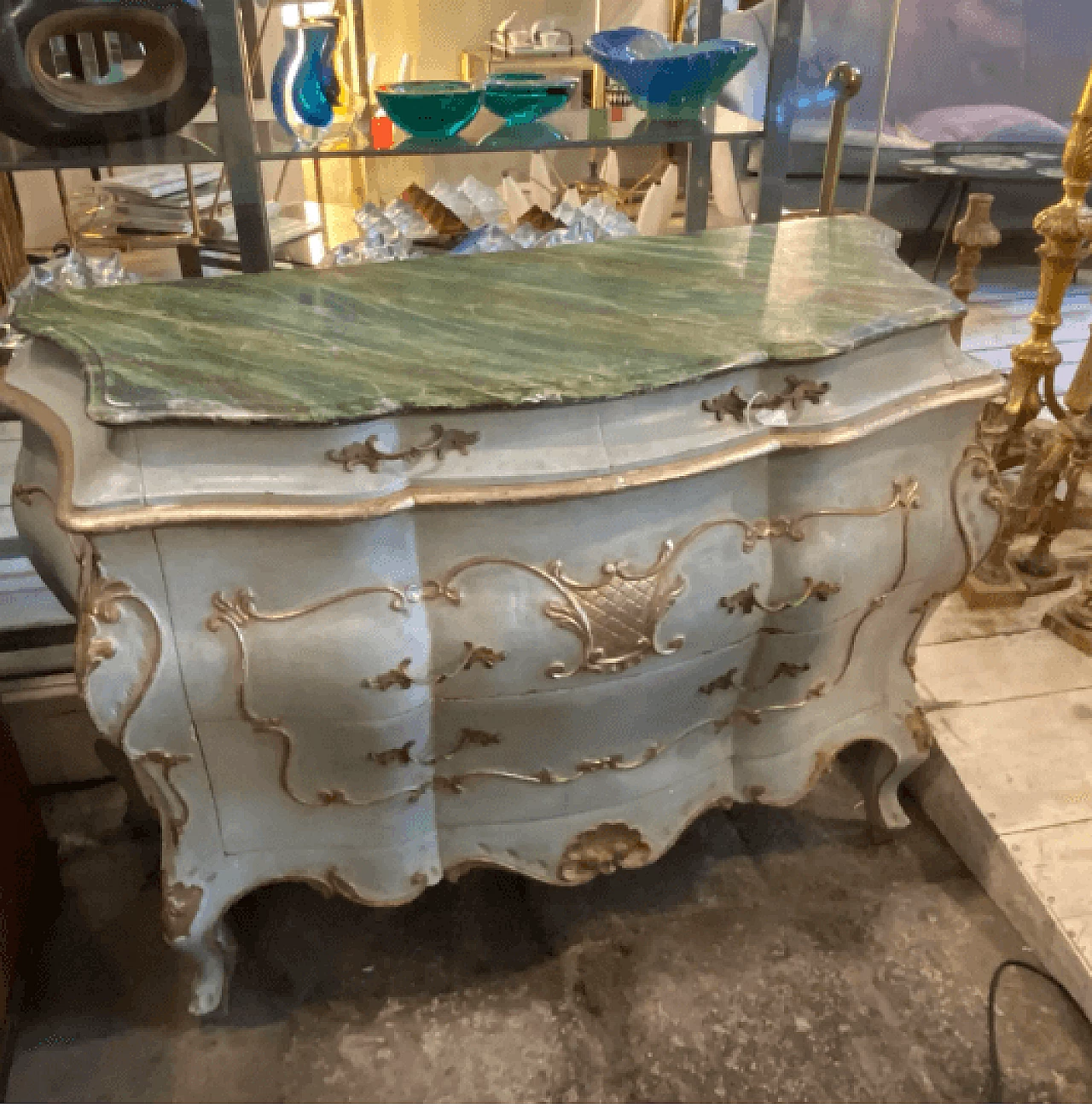 Venetian lacquered chest of drawers in Louis XV style, 19th century 2