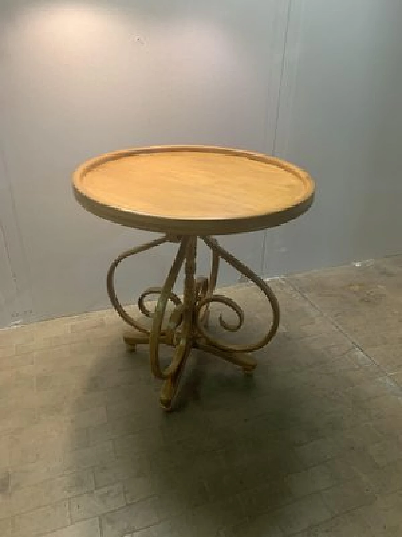 Coffee table in wood by Michael Thonet, early 1900s 1