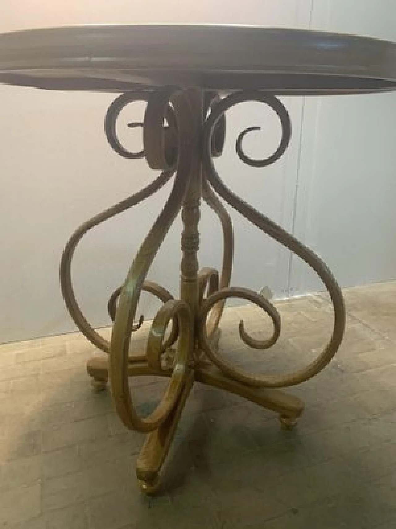 Coffee table in wood by Michael Thonet, early 1900s 7