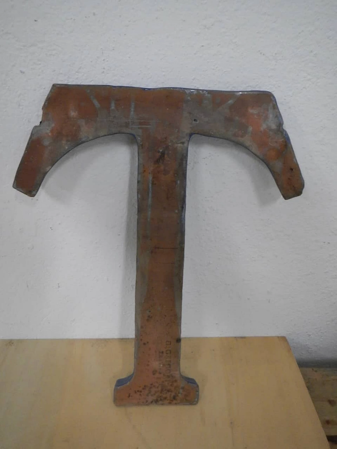 Letter T in terracotta by G Gregorj Treviso, 1940s 2