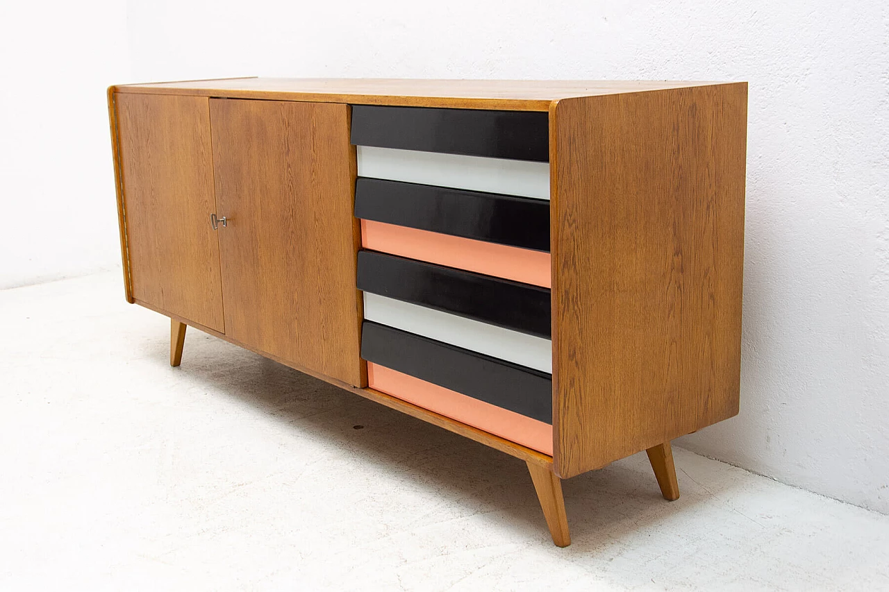 Credenza U-460 di Jiří Jiroutek per Interiér Praha, anni '60 4