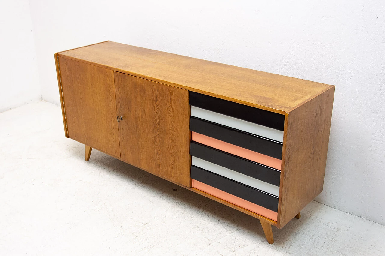 Credenza U-460 di Jiří Jiroutek per Interiér Praha, anni '60 20