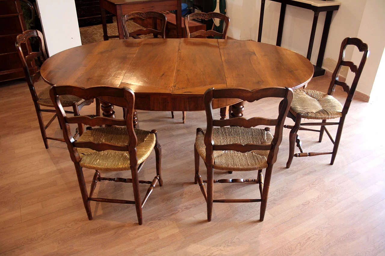 Solid walnut extensible round table, 19th century 1243884