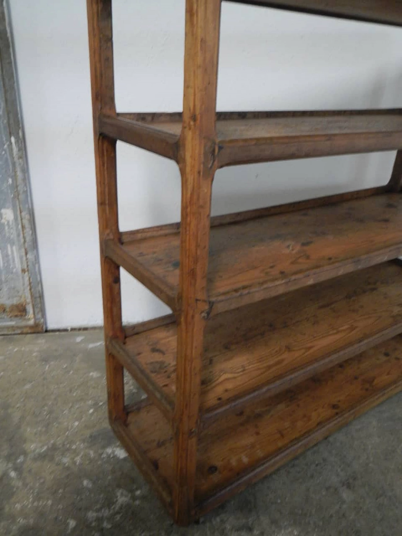 Shoemaker's shelf with wheels in oak, 1920s 3