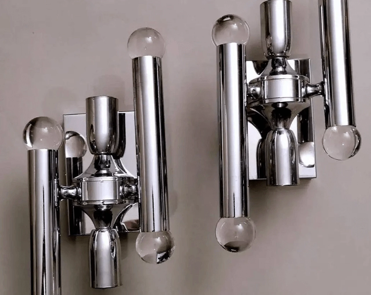 Pair of chrome-plated brass wall lights by Gaetano Sciolari, 1960s 4