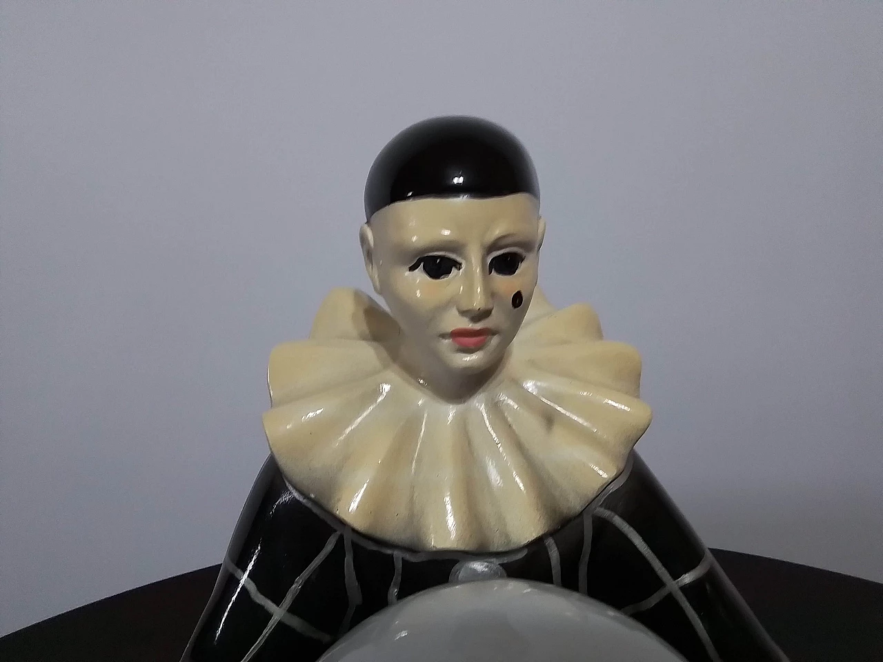 Lampada da tavolo in porcellana con Arlecchino, anni '50 10