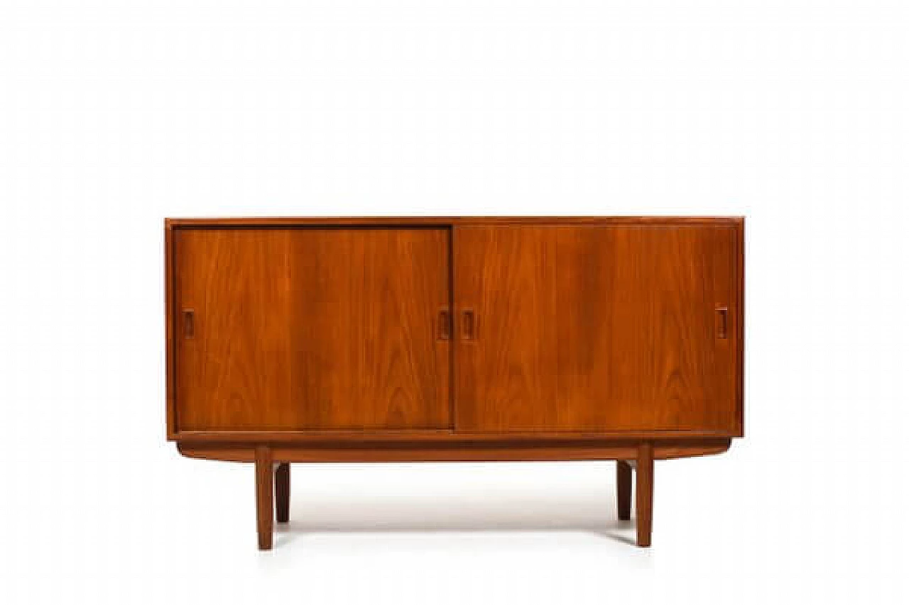 Dresser and pair of sideboards by Børge Mogensen for Søborg Møbelfabrik, 1950s 4