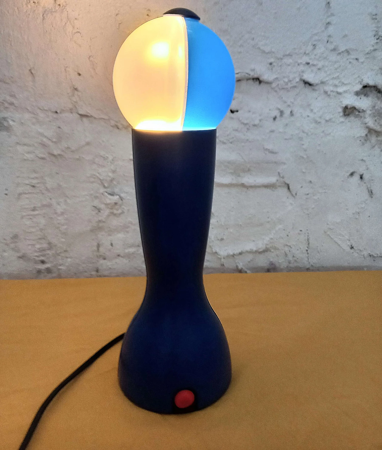 Lampada da tavolo Gilda di Capponi per Artemide, anni '90 2